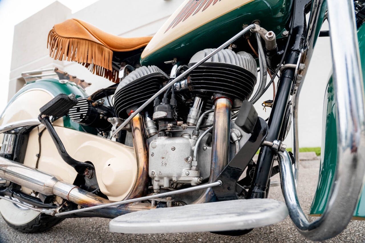 Indian-Cheif-1946-Motorcycles-Scooters-17