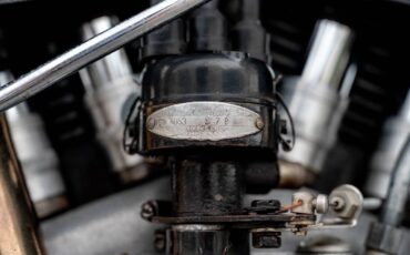 Indian-Cheif-1946-Motorcycles-Scooters-20