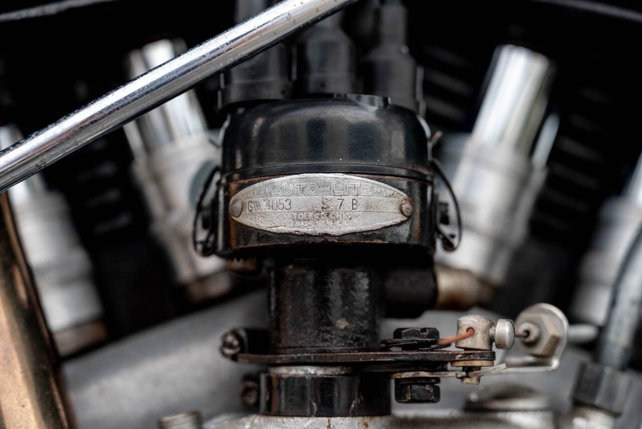 Indian-Cheif-1946-Motorcycles-Scooters-20