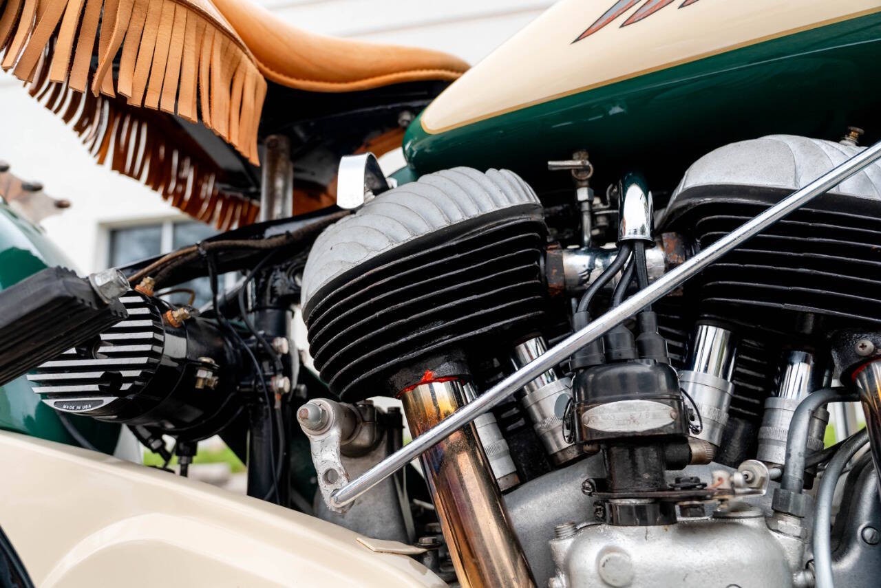 Indian-Cheif-1946-Motorcycles-Scooters-21