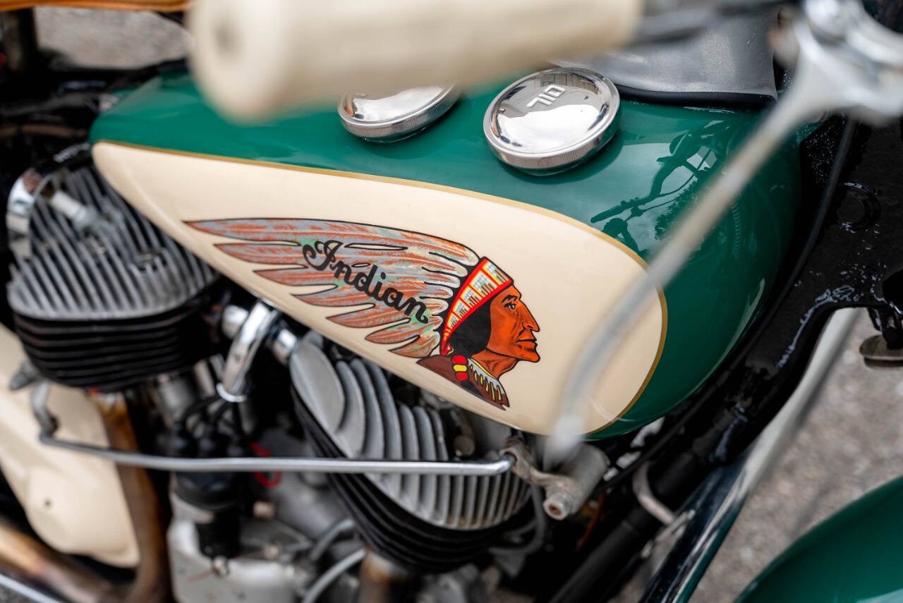 Indian-Cheif-1946-Motorcycles-Scooters-24