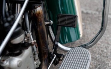 Indian-Cheif-1946-Motorcycles-Scooters-32