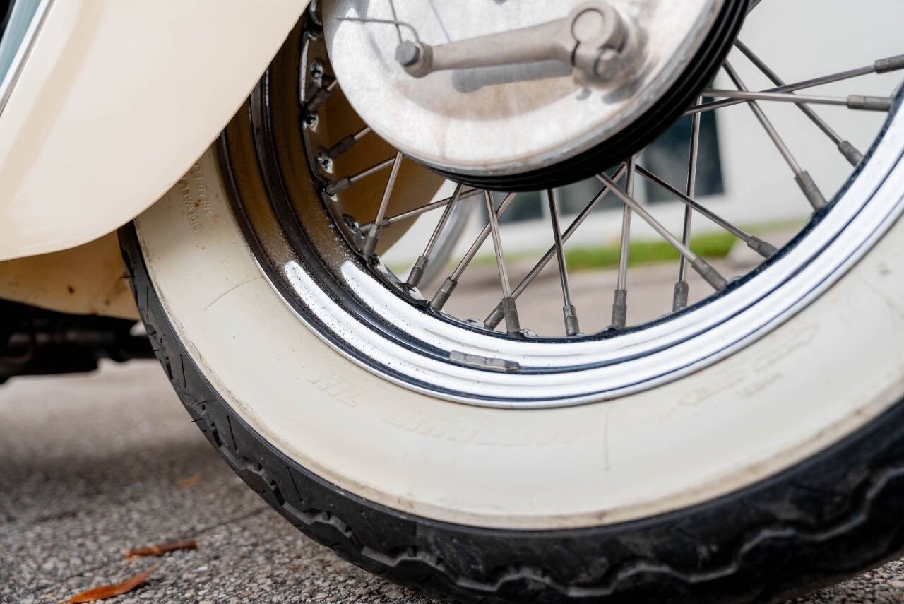 Indian-Cheif-1946-Motorcycles-Scooters-9