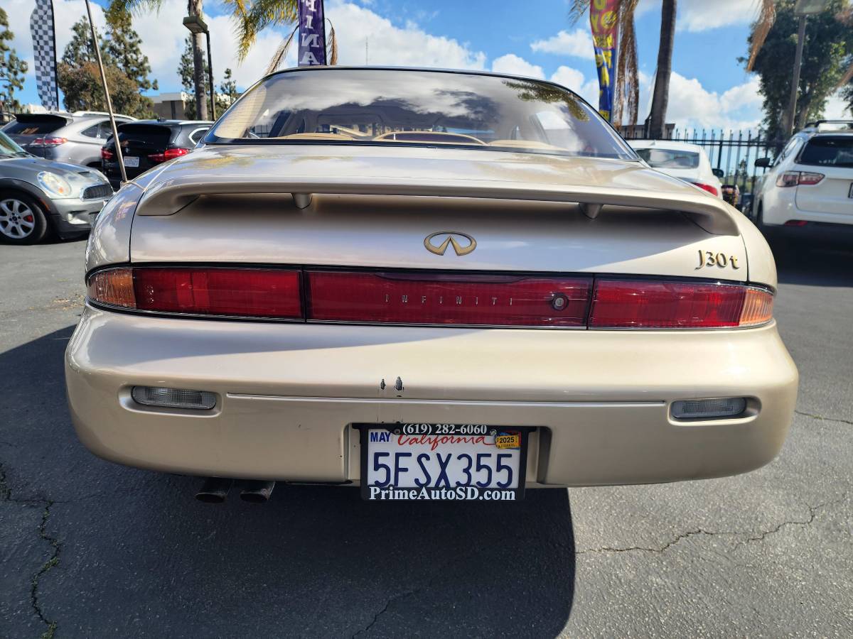 Infiniti-j30-1995-12
