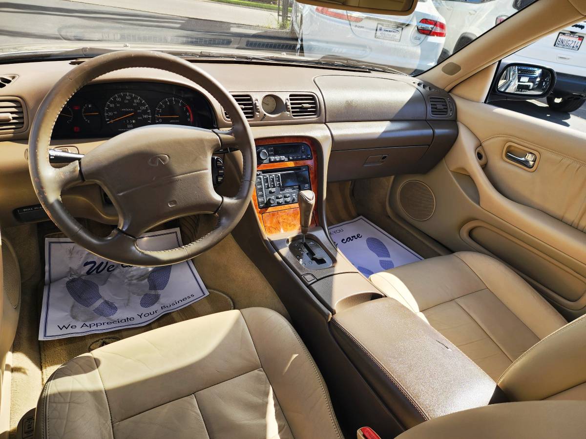 Infiniti-j30-1995-5