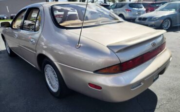 Infiniti-j30-1995-9