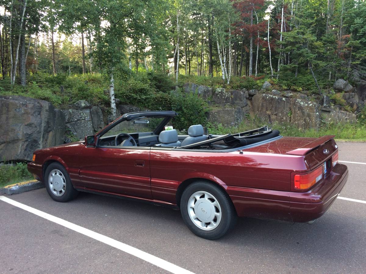 Infinity-m30-1992-red