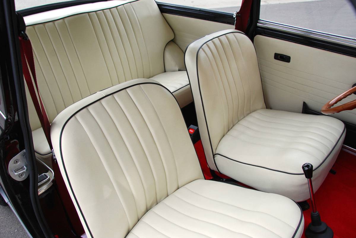 Innocenti-mini-cooper-1275-gt-1973-black-10