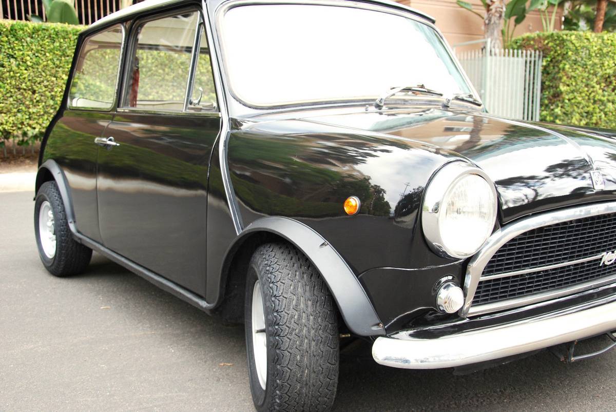 Innocenti-mini-cooper-1275-gt-1973-black-5