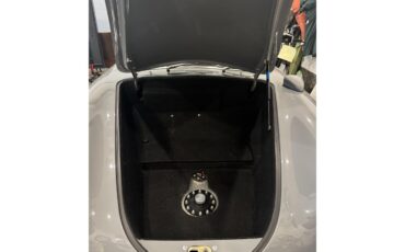 Intermeccanica-Speedster-1958-Grey-Black-11