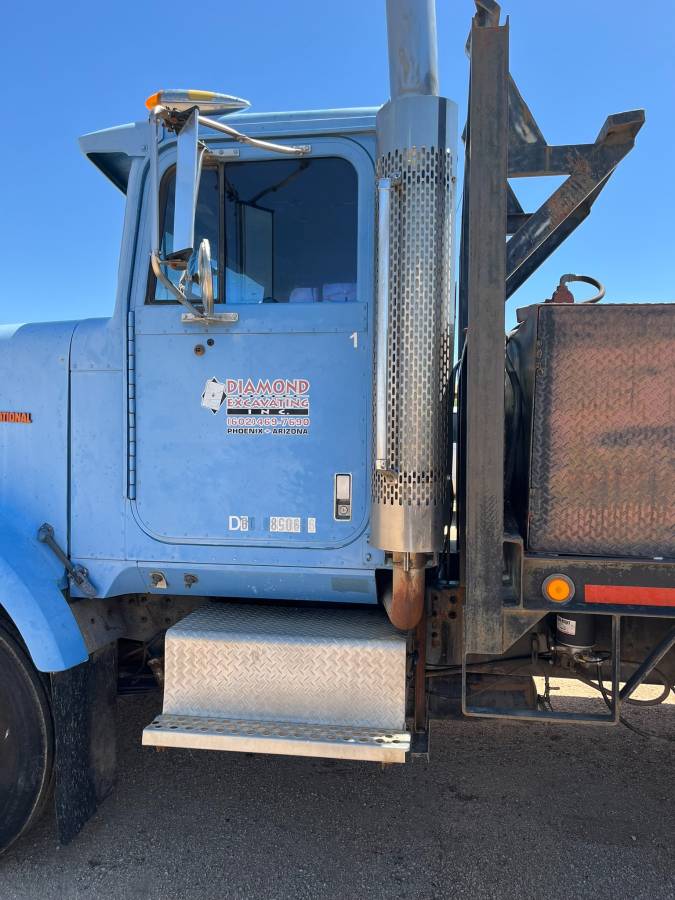 Internationa-diesel-1988-blue-4
