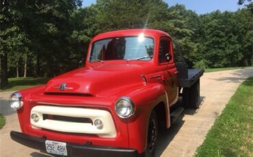 International-1-ton-pickup-1956-Red-Red-and-Light-tan-2