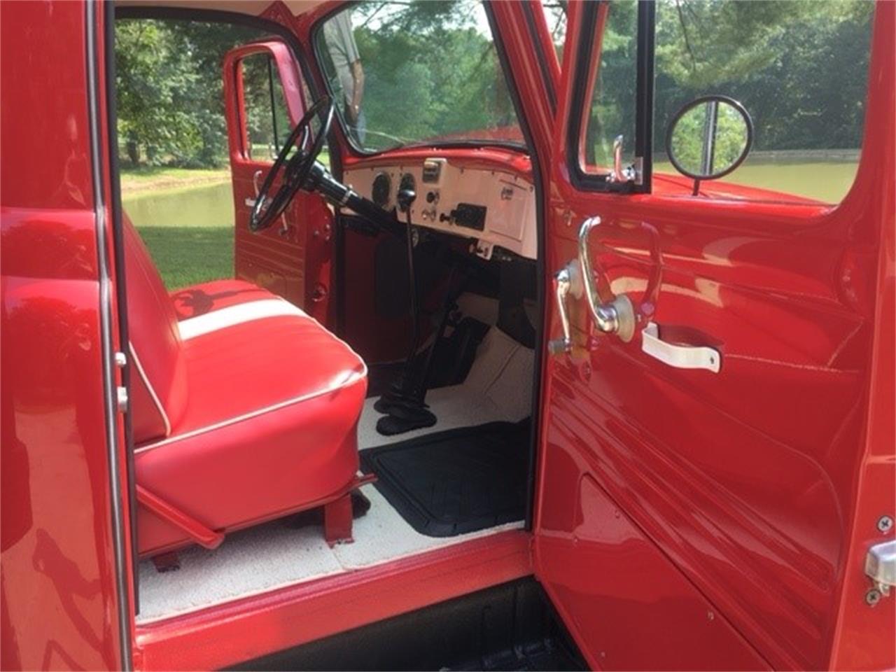 International-1-ton-pickup-1956-Red-Red-and-Light-tan-5