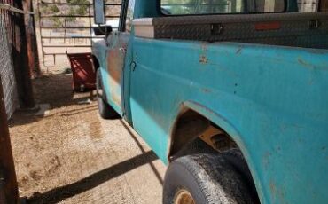 International-1200c-1963-Green-4