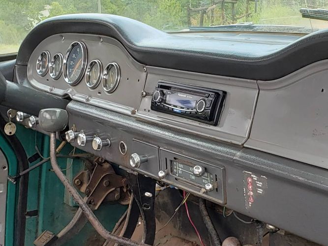 International-1200c-1963-Green-7