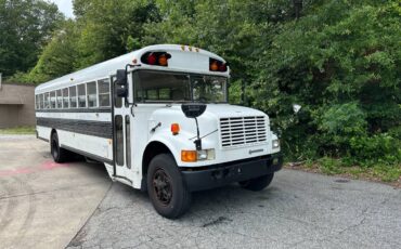 International-3000-diesel-1993-white-1