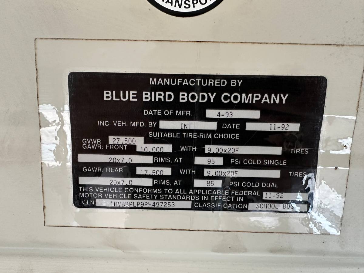 International-3000-diesel-1993-white-16