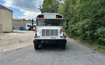 International-3000-diesel-1993-white
