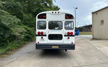International-3000-diesel-1993-white-4