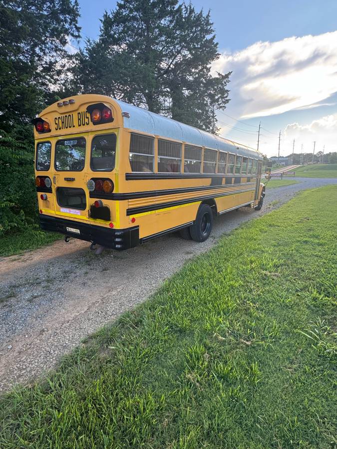 International-3700-bluebird-diesel-1990-yellow-1