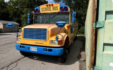International-3800-fbc-forward-control-chassis-die-1993-yellow-1
