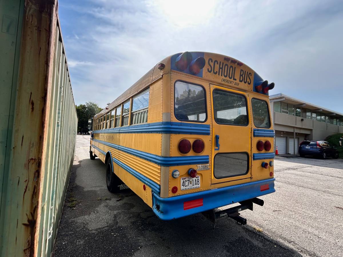 International-3800-fbc-forward-control-chassis-die-1993-yellow-3