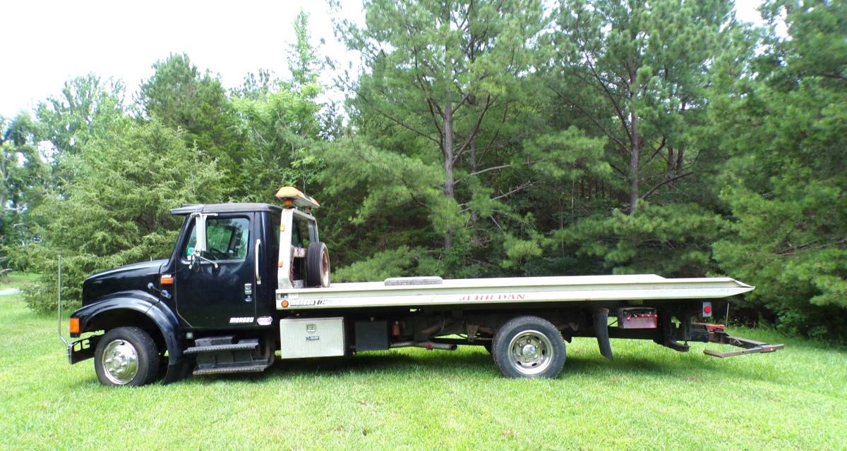 International-4600-series-1992-black