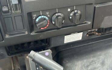 International-4700-diesel-1993-green-21
