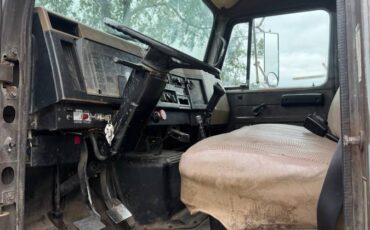 International-4700-diesel-1993-yellow-13