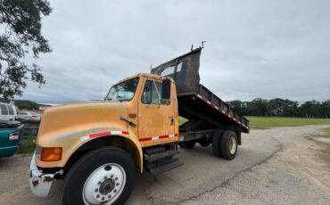 International-4700-diesel-1993-yellow