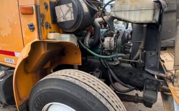 International-4700-diesel-1993-yellow-6