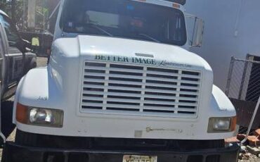 International-4700-diesel-1994-white