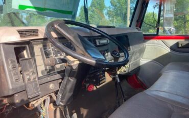 International-4700-diesel-1995-red-2