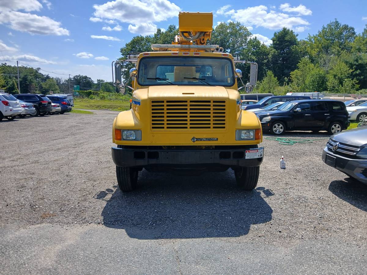 International-4700-diesel-1995-yellow-1