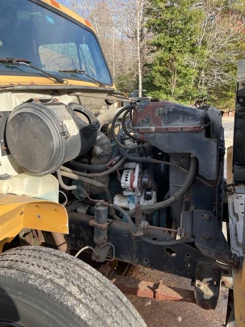 International-4700-series-diesel-1994-yellow-15