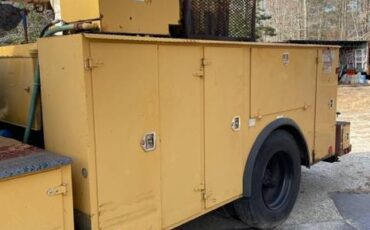 International-4700-series-diesel-1994-yellow-3