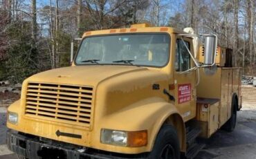 International-4700-series-diesel-1994-yellow