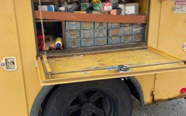 International-4700-series-diesel-1994-yellow-5