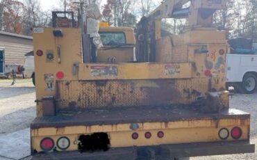 International-4700-series-diesel-1994-yellow-6