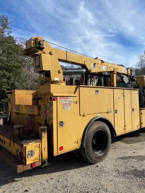 International-4700-series-diesel-1994-yellow-7