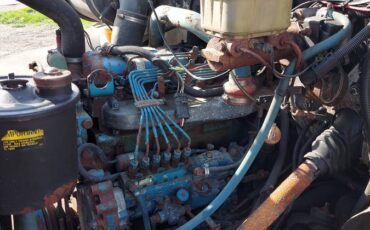 International-4900-diesel-1990-green-18
