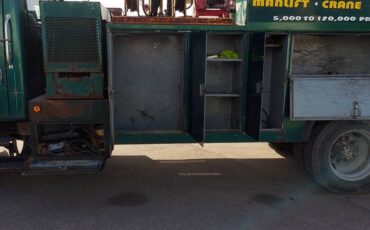 International-4900-diesel-1990-green-5