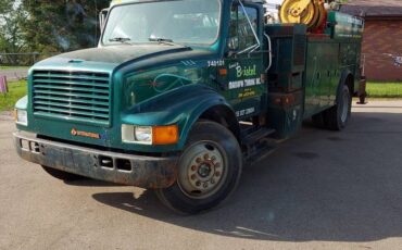 International-4900-diesel-1990-green-7
