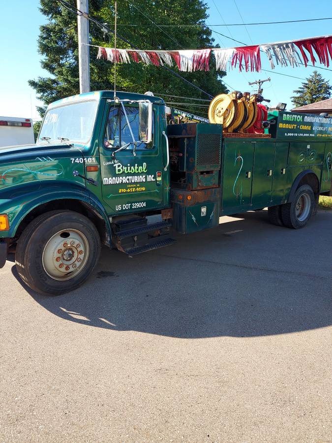 International-4900-diesel-1990-green