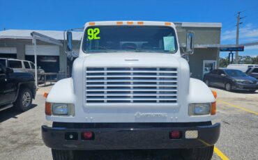 International-4900-diesel-1992-white-11