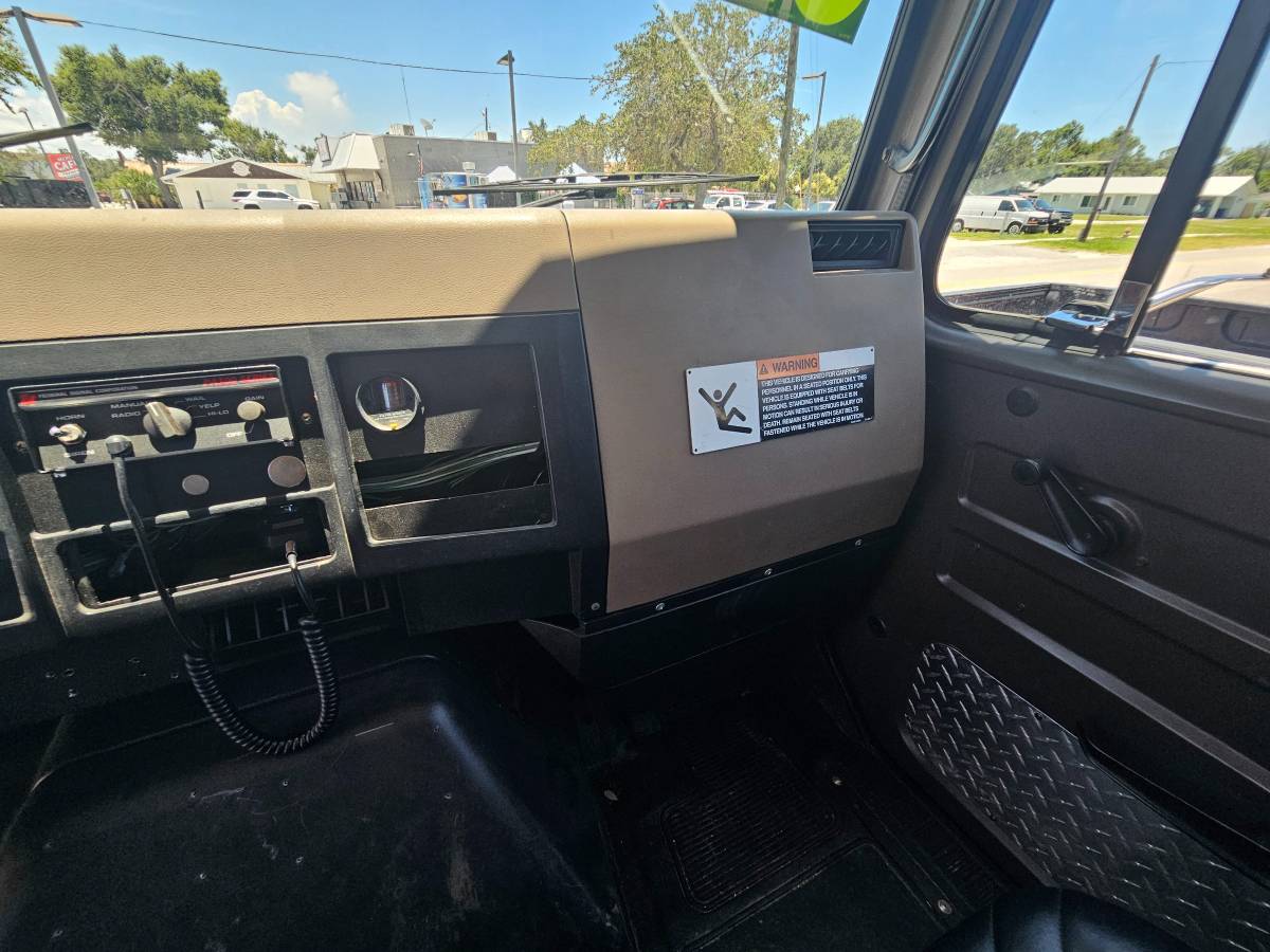 International-4900-diesel-1992-white-7
