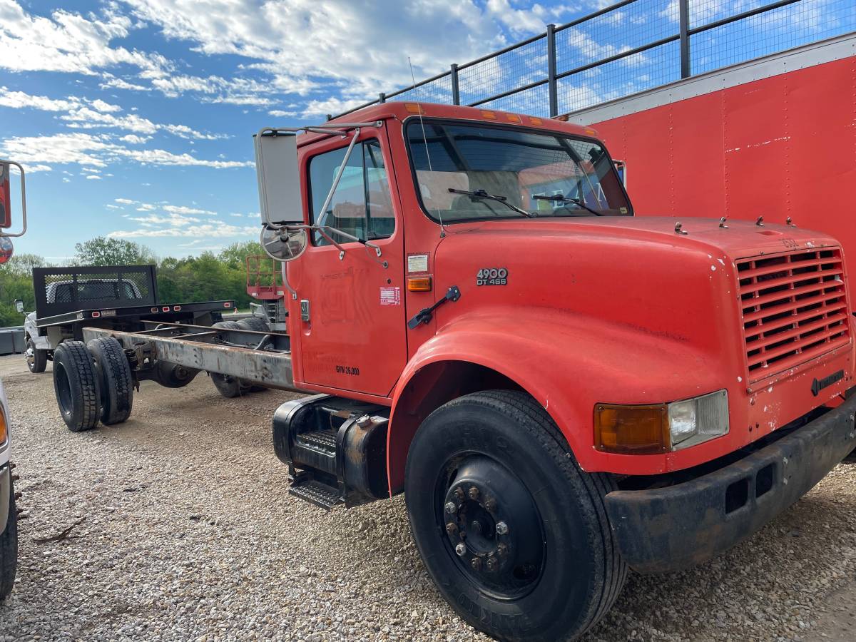 International-4900-diesel-1995-1