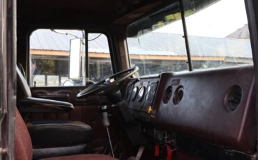 International-9300-diesel-1989-13