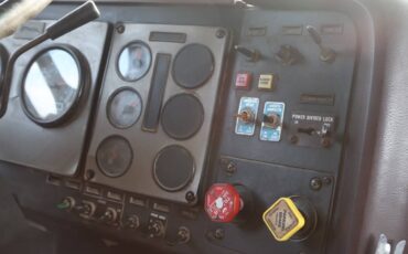 International-9300-diesel-1989-15