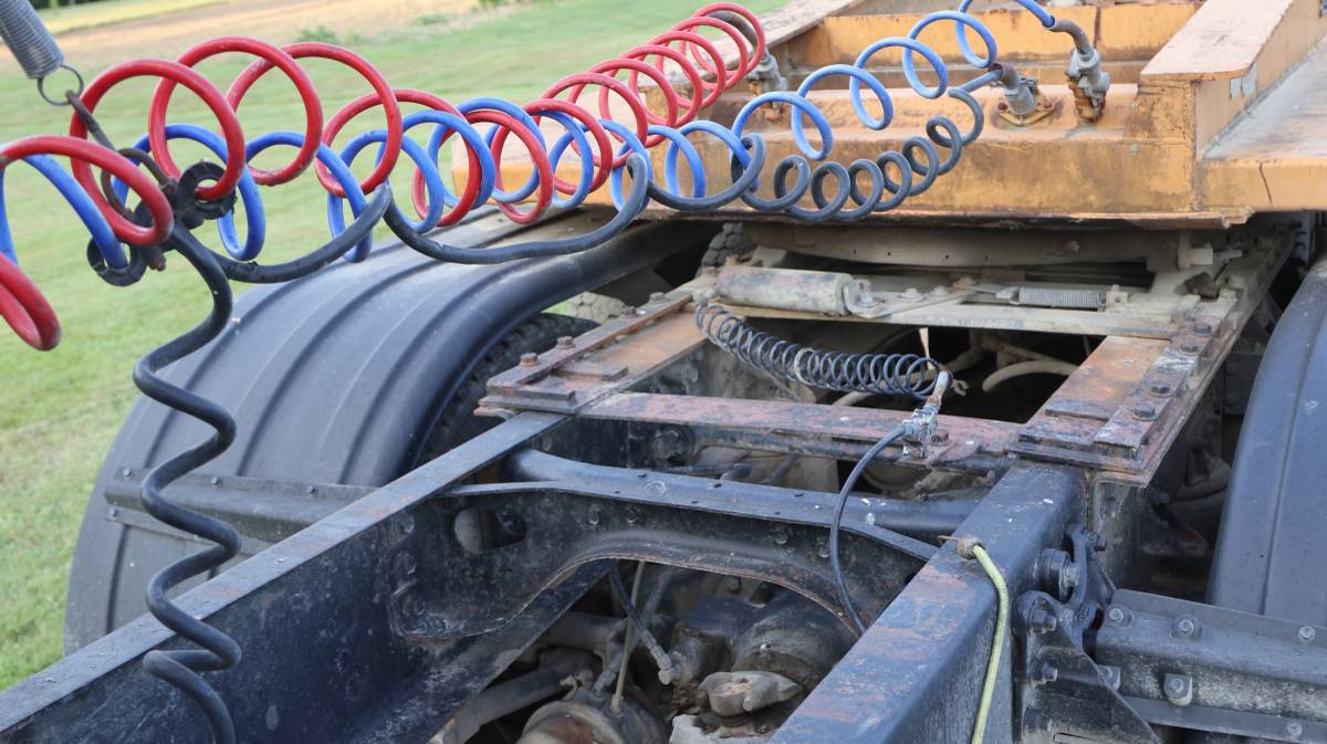 International-9300-diesel-1989-17